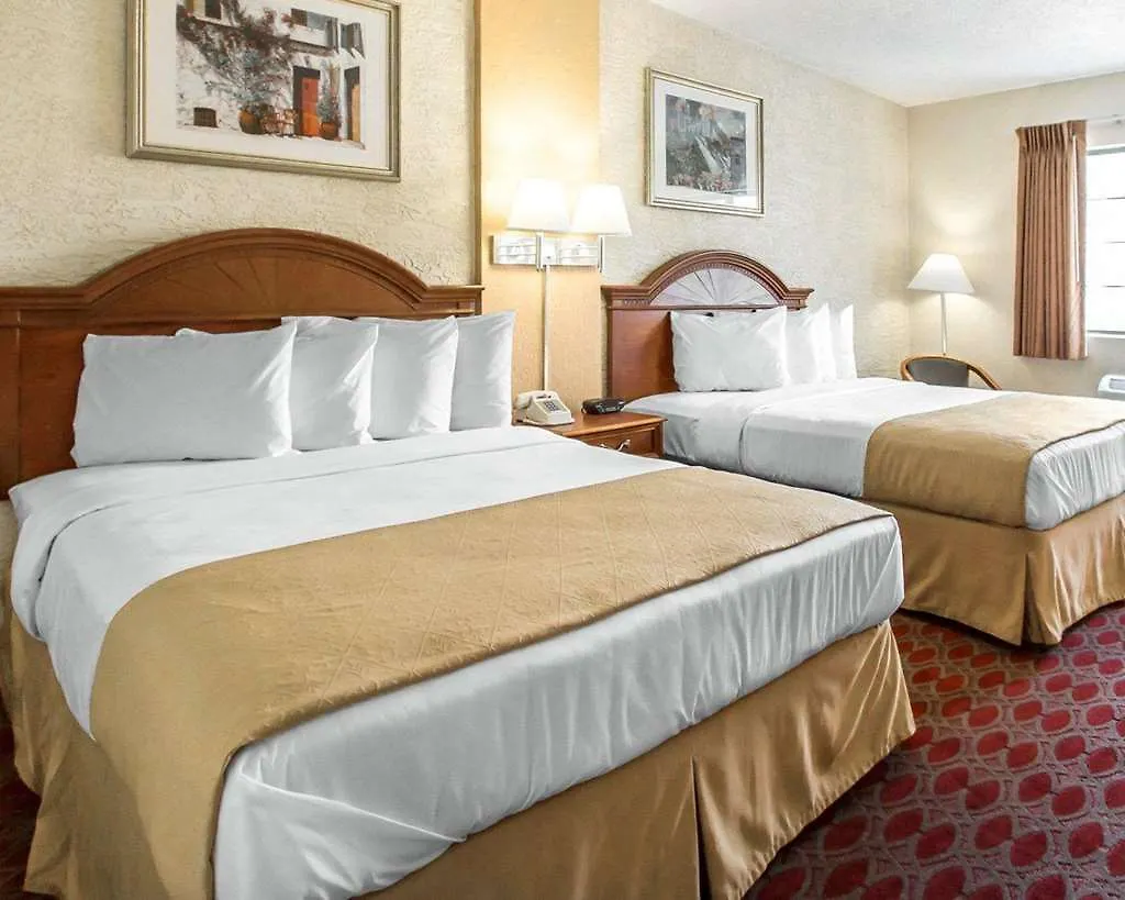 Quality Inn & Suites Goodyear - Phoenix West מלון