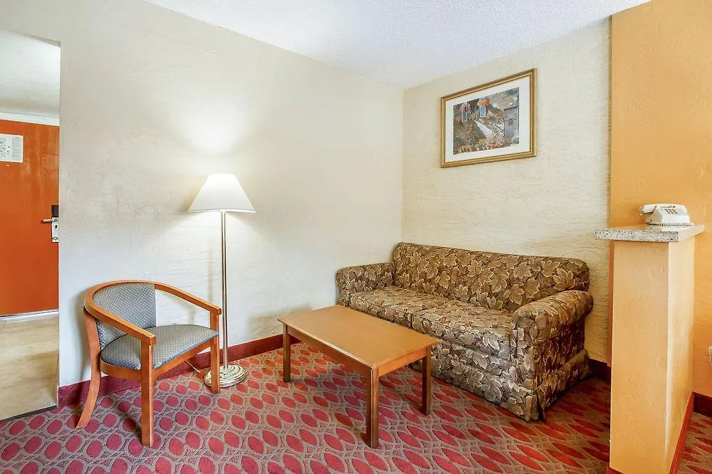 Quality Inn & Suites Goodyear - Phoenix West 2*,  ארצות הברית