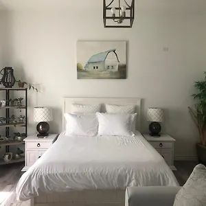 Beautiful Private Casita/guesthouse W/ Kitchen, Access To Pool/spa Goodyear
