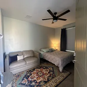 Cozy Casita With Private Entrance Not A Goodyear