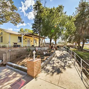 1-acre Farmhouse - 2 Miles To Phoenix Raceway Goodyear